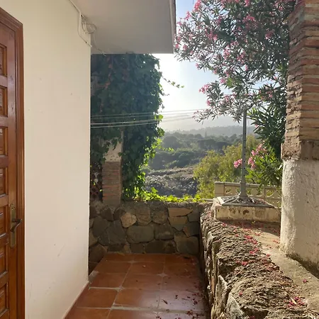 En Elviria, アパート