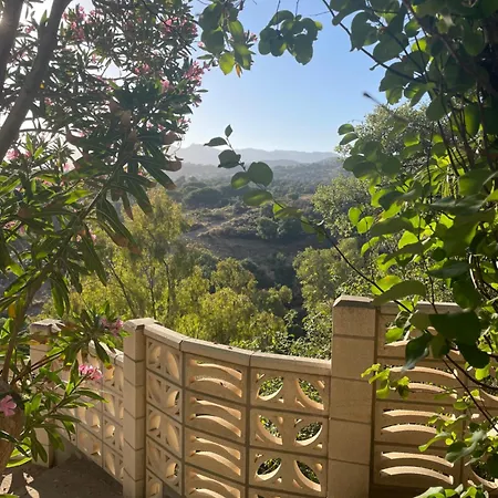 En Elviria, アパート